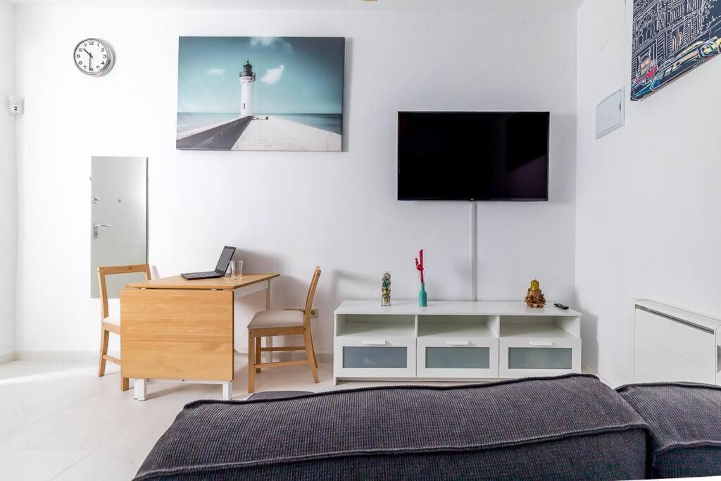 Estudio Acogedor En Zona Norte Madrid Buitenkant foto